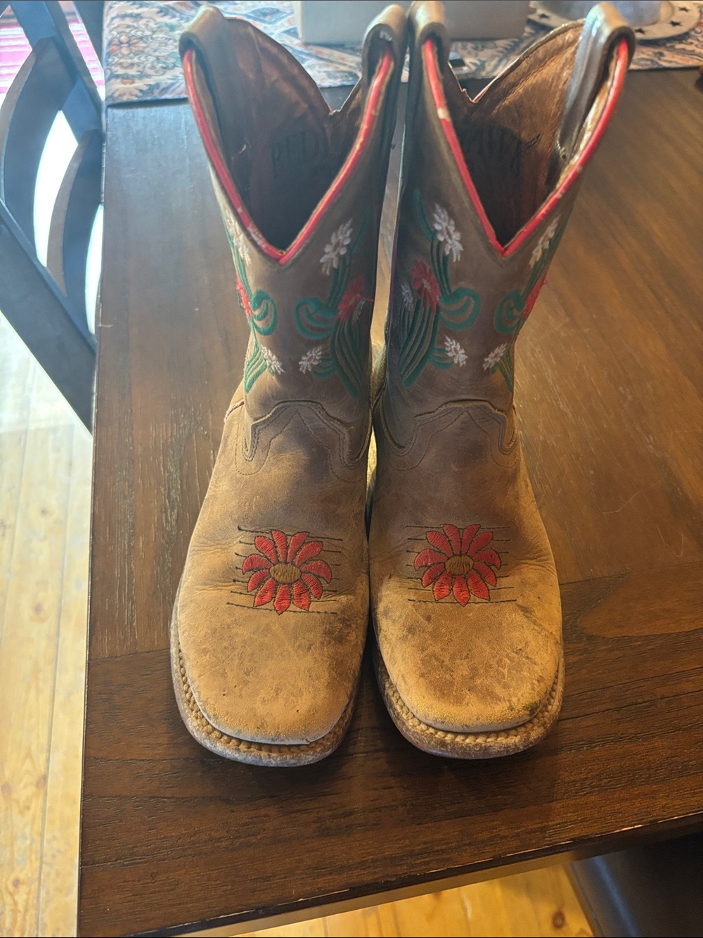 Girls cowboy boots